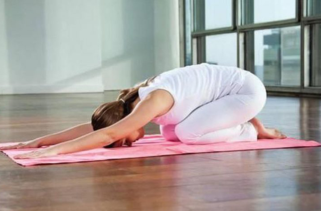 Tăng sức đề kháng vượt qua mùa mưa gió với yoga